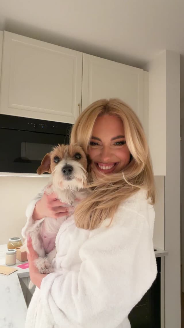 Sara J.